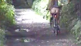 Asiatique poussin ba ...